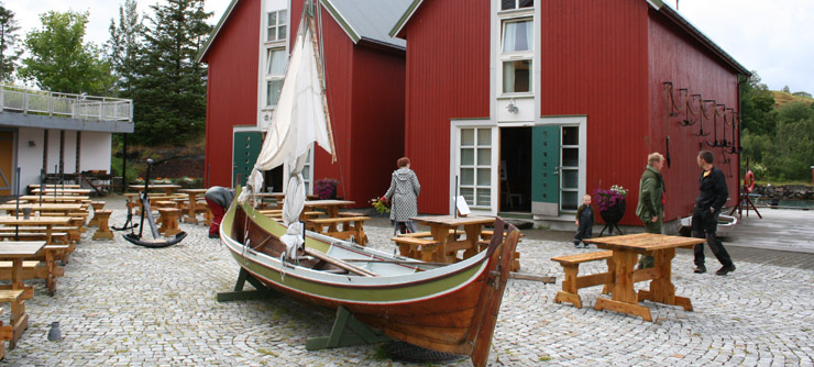 Nevernes havn ligger på Hommelstø og har mange spennende utstillinger og samlinger. / Photo: Olav Breen